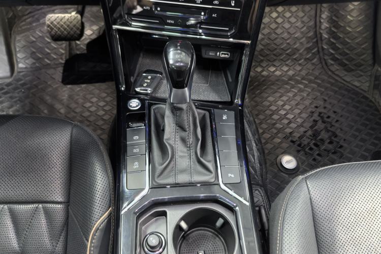 Used Volkswagen Passat 2020 Restyled 380TSI Luxury Edition China VI Standard
