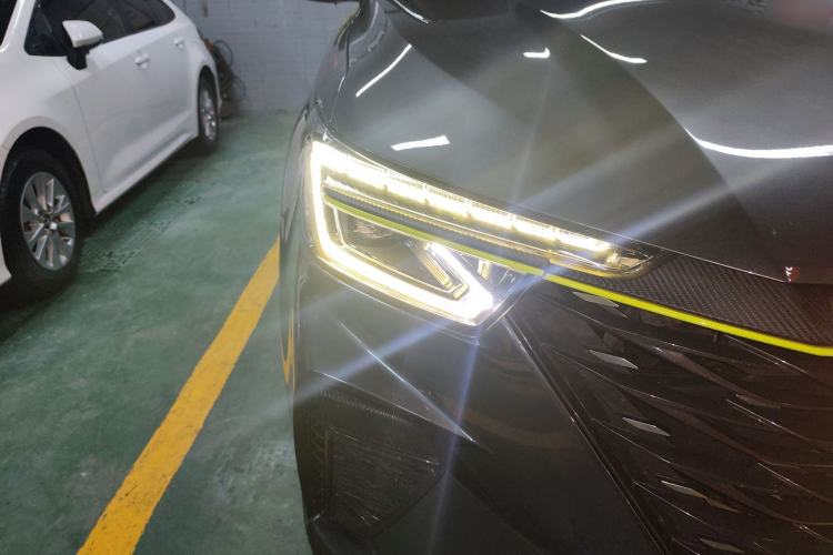 Used Roewe RX5 2021 PLUS 330TGI Automatic National Style Smart Enjoyment Edition Right Front Headlight