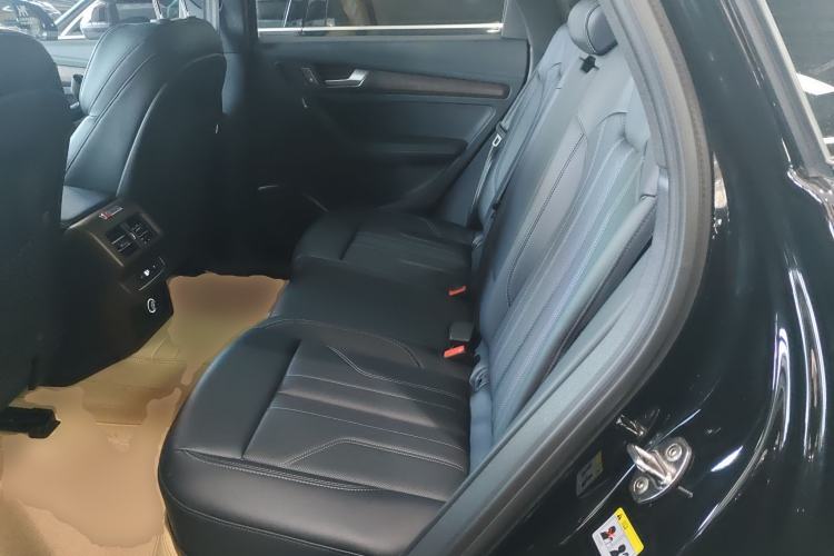 Used Audi Q5L 2025 quattro 45th Anniversary Edition 40 TFSI Luxury Dynamic Model
