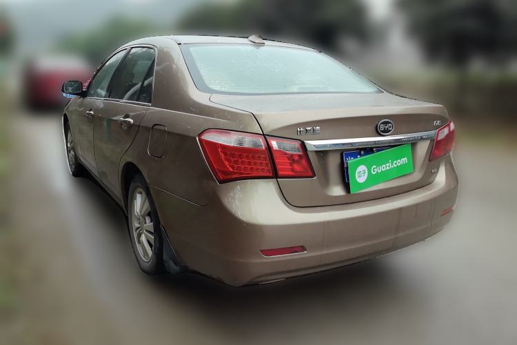Used BYD G6 2011 2.0L Manual Luxury Edition

