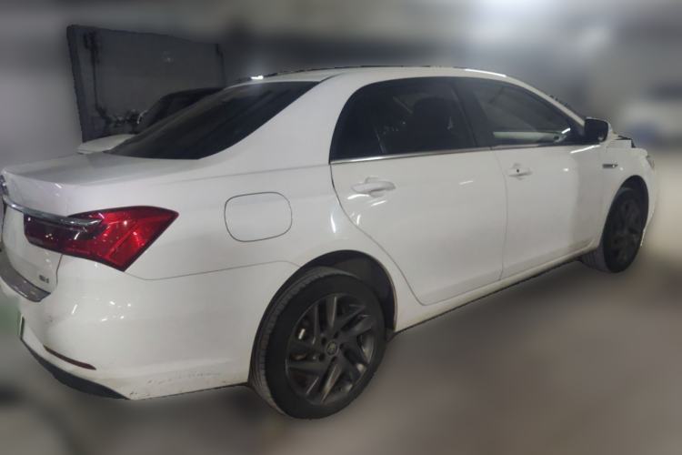 Used BYD Qin New Energy 2019 High-Range Deluxe Model Rear Right 45 Deg