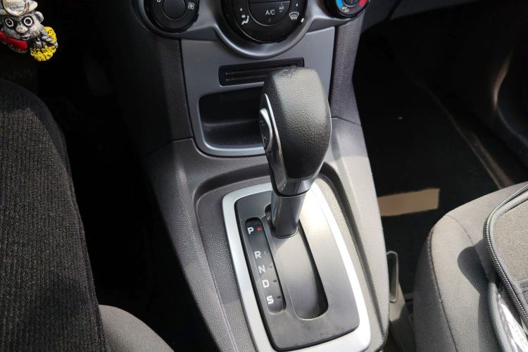 Used Ford Fiesta 2013 Hatchback 1.5L Automatic Prestige Model Gear Lever