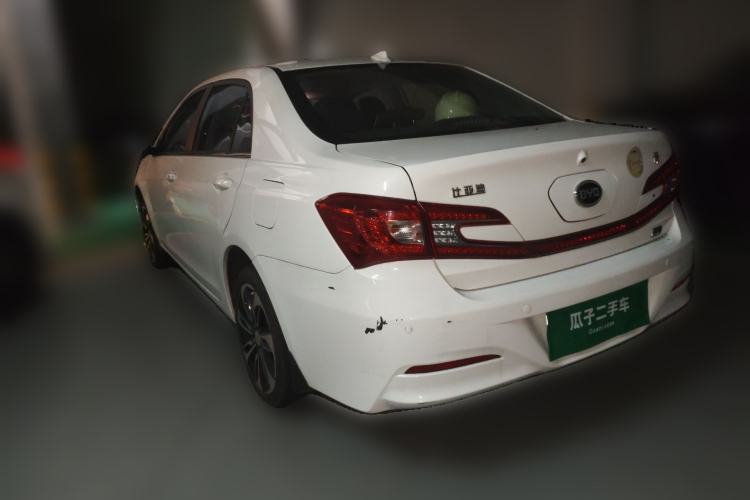 Used BYD Qin New Energy 2015 1.5T Dual-Crown Flagship Plus Edition Rear Left 45 Deg