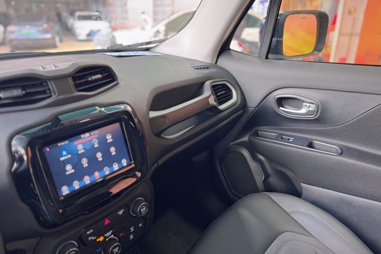 Used Jeep Renegade 2019 220T Automatic Leading Edition