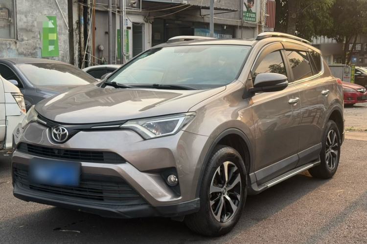 Used Toyota RAV4 2016 2.0L CVT Two-Wheel Drive Fashion Edition China V Standard Exterior 5