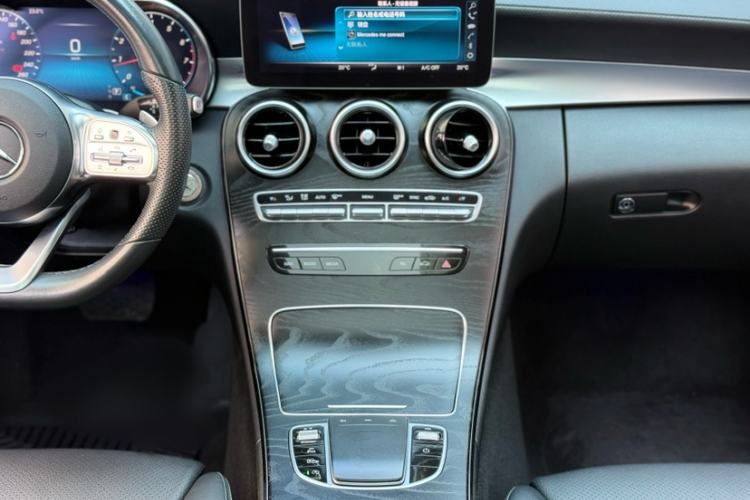 Used Mercedes-Benz C-Class 2021 C 200 L Fashion Edition Sport Version Interior 4