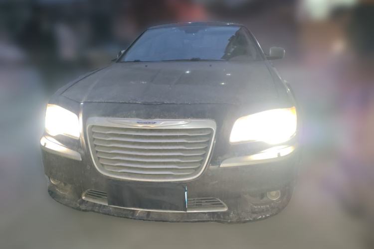 Used Chrysler 300C 2012 3.6L Luxury Edition