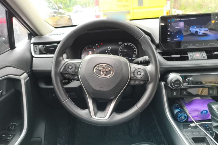 Used Toyota RAV4 2023 2.0L CVT Two-Wheel Drive Fashion Plus Edition Steering Wheel