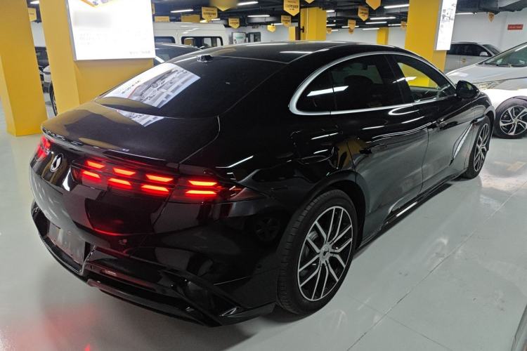 Used Denza Z9 2024 1100 km Four-Wheel Drive Max Version
