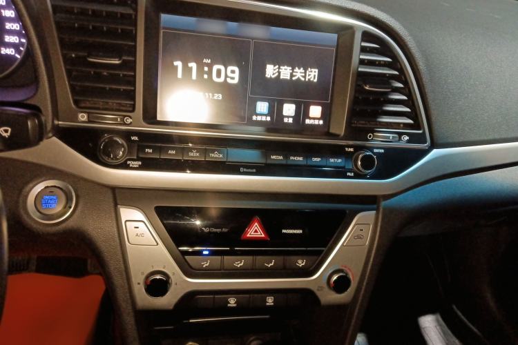 Used Hyundai Elantra (6th Generation / Lingdong) 2016 1.6L Automatic ZhiXuan · Luxury Version Audio And AC Panel