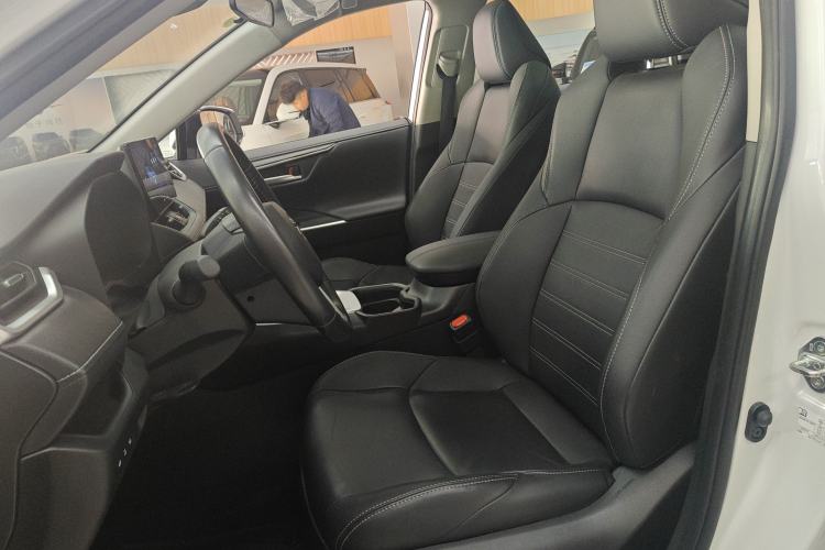 Used Toyota Wildlander 2023 2.0L CVT Four-Wheel Drive Luxury PLUS Edition