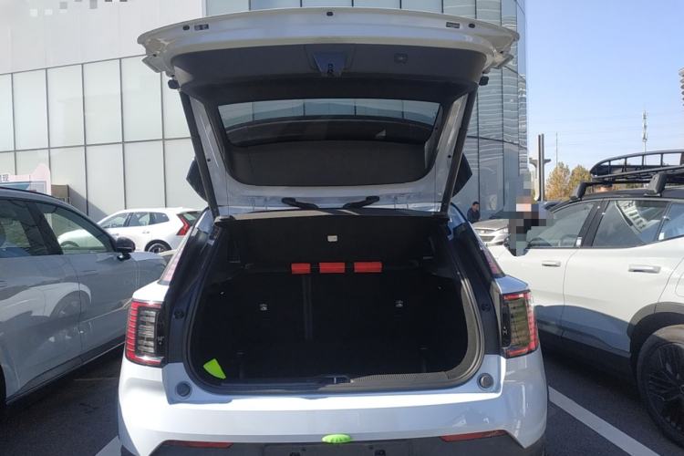 Used Volvo EX30 2025 Rear-Drive Long-Range Version Ultra
