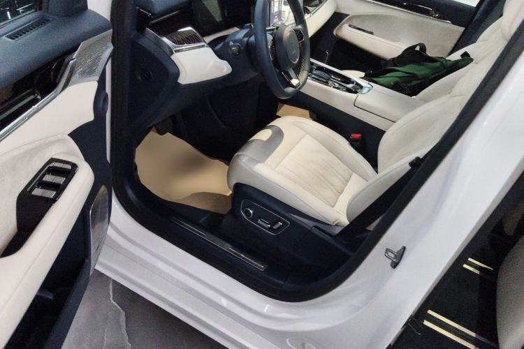 Used Zeekr 009 2022 WE Edition Driver Seat