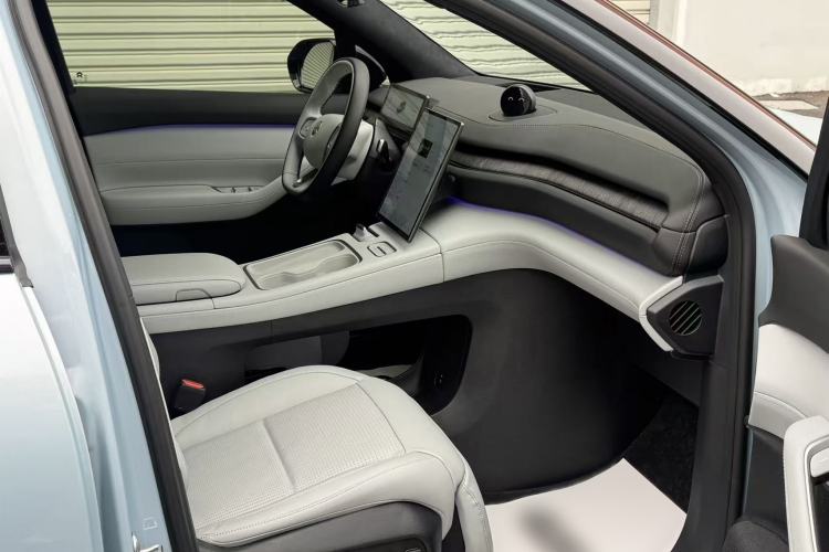 Used Nio ES6 2023 75 kWh Interior 9