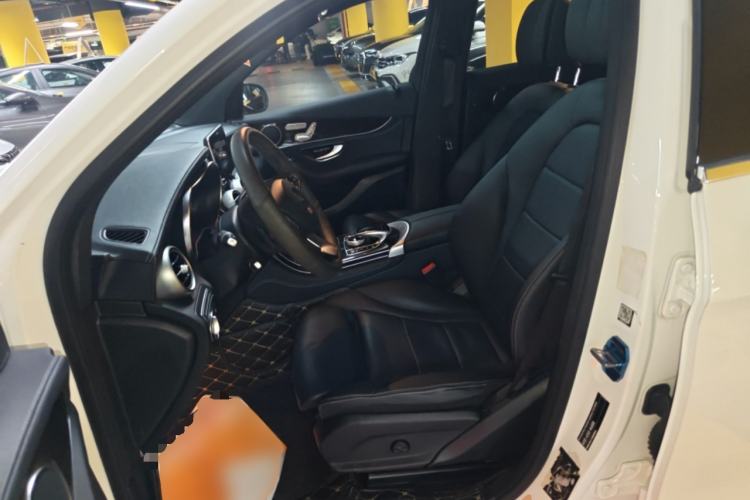 Used Mercedes-Benz GLC 2018 Facelifted GLC 260 4MATIC Dynamic Edition Left Front Seat