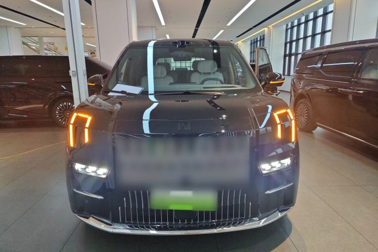 Used Zeekr 009 2024 Six-Seat Executive Version 4WD 108 kWh Front