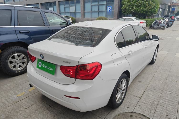 Used BMW 1 Series 2017 118i Fashion Model Rear Right 45 Deg