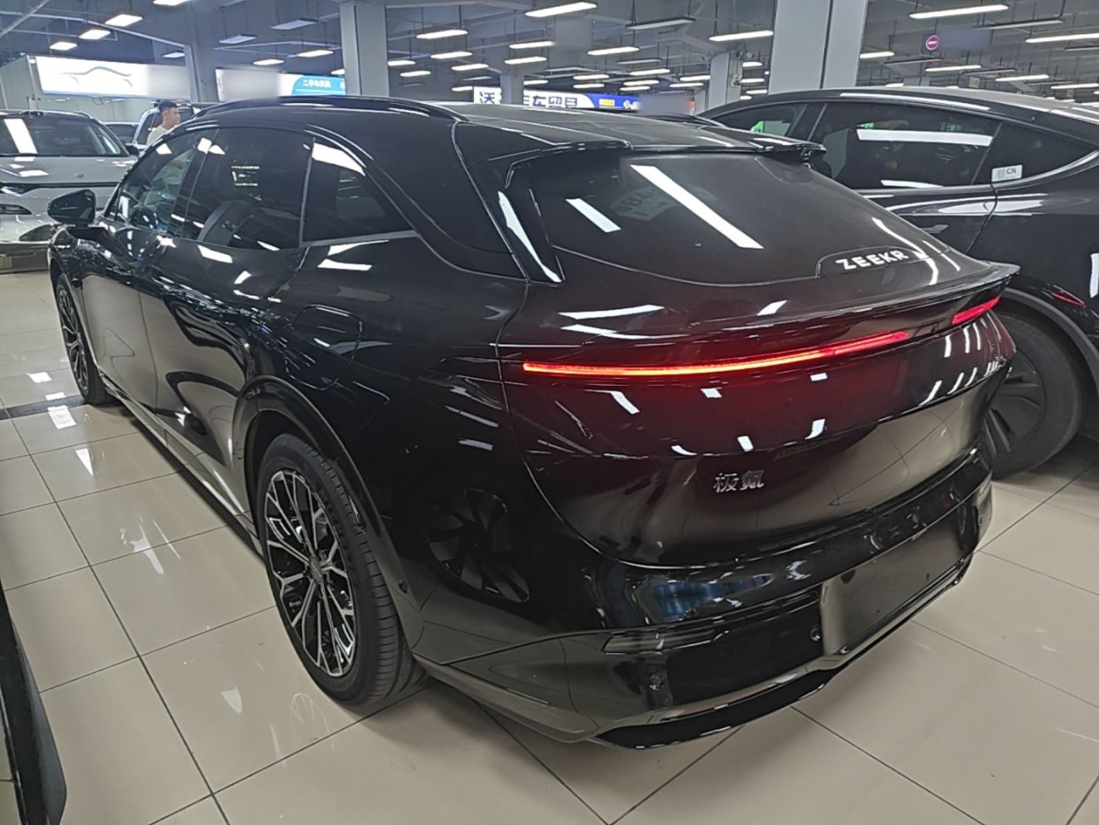 Zeekr 007GT 2026 Model Rear-Drive Max Version 103 kWh — снимка 13