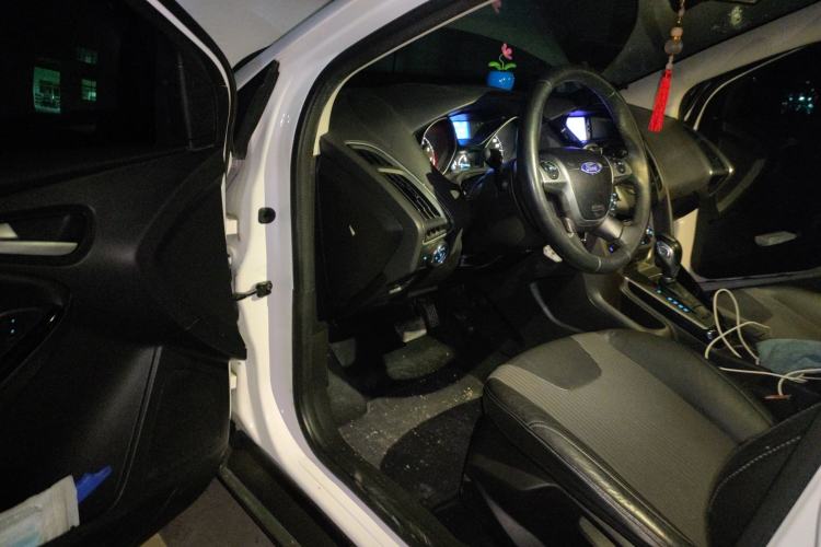 Used Ford Focus 2012 Sedan 1.6L Automatic Fashion Edition