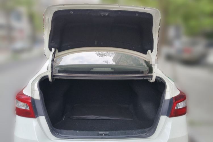 Used Nissan Sylphy 2021 Classic 1.6XE CVT Comfort Edition Trunk