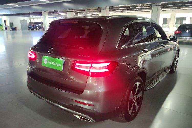 Used Mercedes-Benz GLC 2019 Facelift GLC 260 L 4MATIC Luxury Model Rear Right 45 Deg