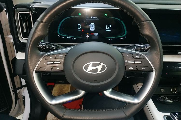 Used Hyundai ix35 2023 Musso 2.0L Deluxe Edition DLX
