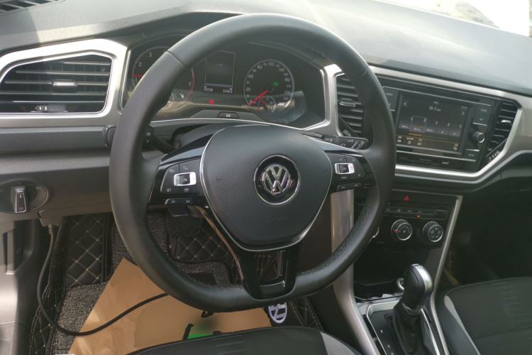 Used Volkswagen T-ROC 2020 230TSI DSG Two-Wheel Drive Advanced Version Steering Wheel