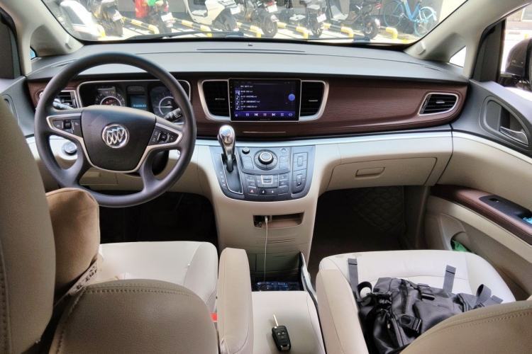 Used Buick GL8 2017 25S Comfort Version China V Standard Center Console