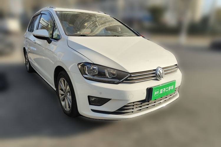 Used Volkswagen Golf Sportsvan 2016 230TSI Automatic Trend Edition Front Right 45 Deg