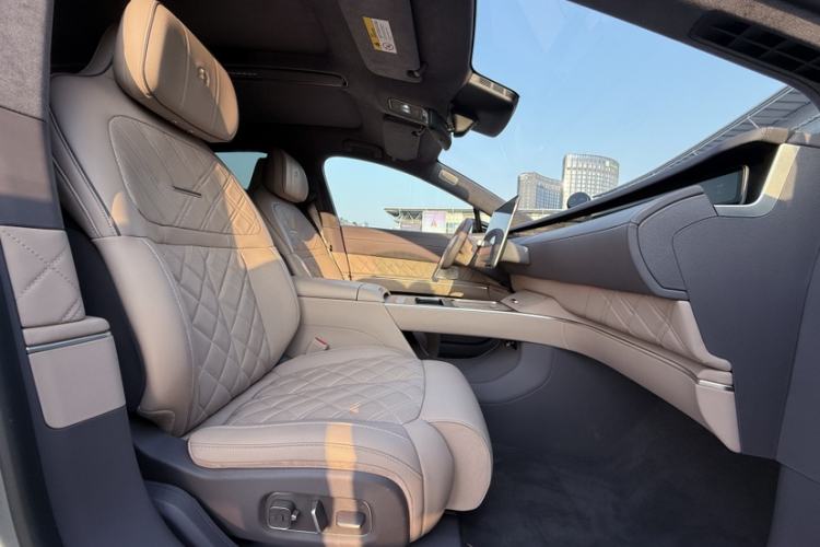 Used Nio ET9 2025 100 kWh