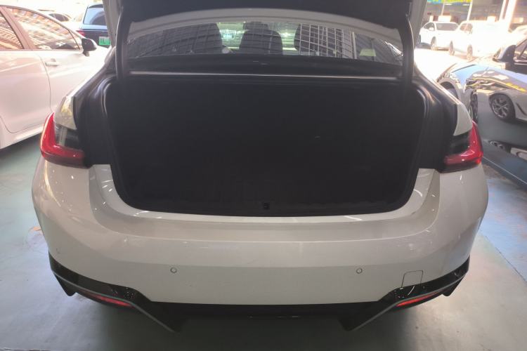 Used BMW i3 2022 eDrive 35 L
