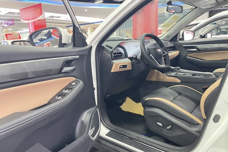 Used Geely Auto Haoyue PRO 2024 1.5T DCT Ultimate Edition Interior 5