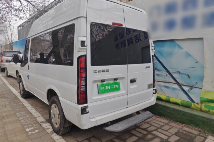 Used JMC Fushun 2022 2.0T Manual Multi-Function Passenger Vehicle Short Wheelbase Mid-Height Roof 6-Seater
