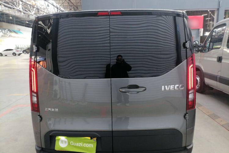 Used Iveco Fidato 2025 B30 Passenger Bus 2.0T 110 kW Automatic – Starlight Edition