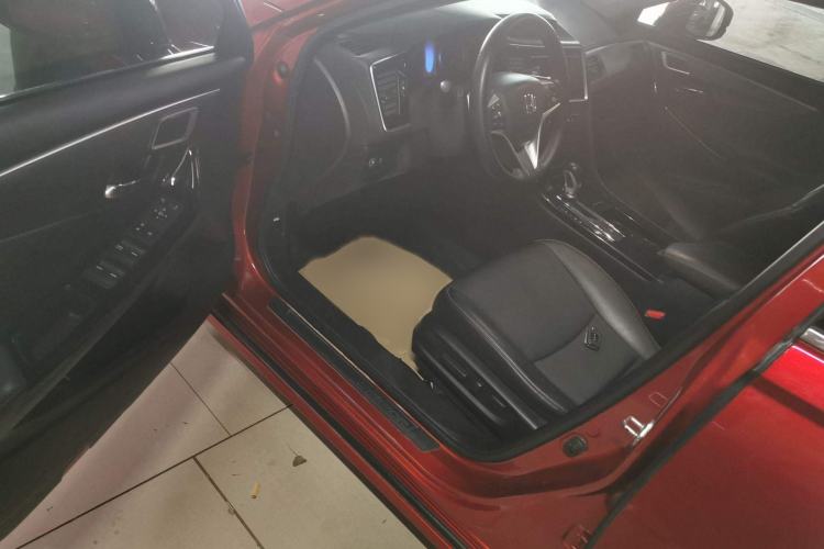 Used Honda Spirior 2015 2.0L Prestige Edition
