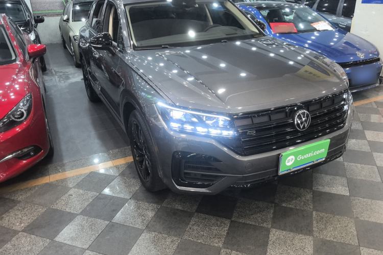 Used Volkswagen Touareg 2021 3.0 TSI Luxury Edition Black Diamond Sport Package