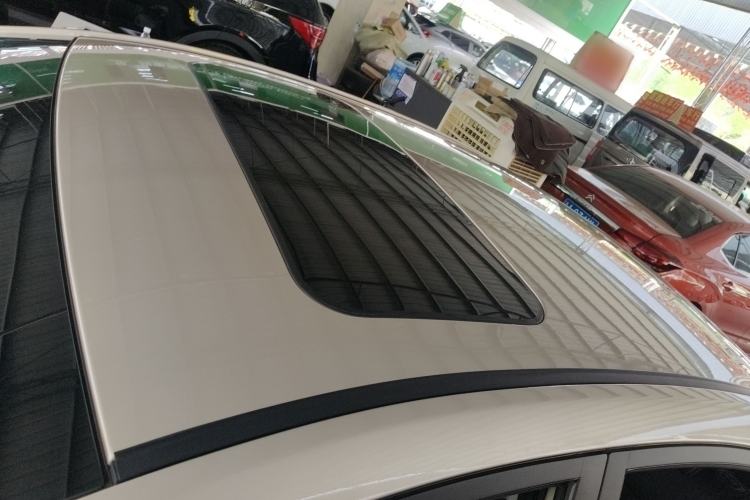 Used Geely Auto Emgrand 2019 Leading Edition 1.5L CVT Upward-Connected Model China VI Standard Roof