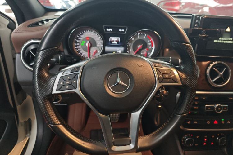 Used Mercedes-Benz GLA 2015 GLA 260 4MATIC Steering Wheel
