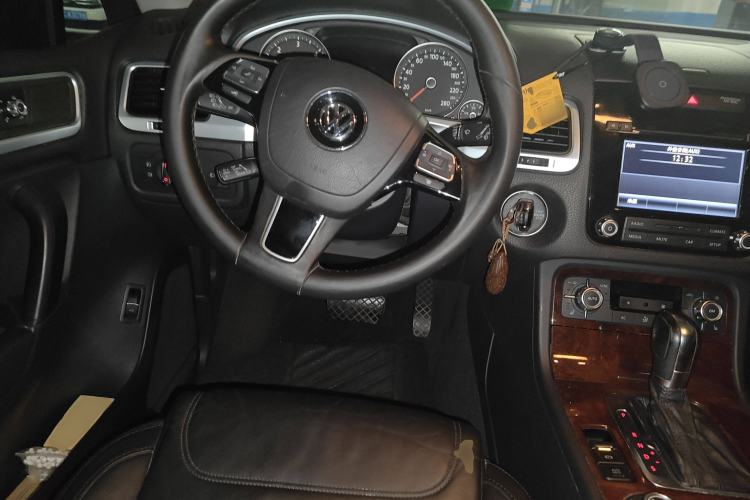 Used Volkswagen Touareg 2011 3.0 TDI Diesel Standard Version