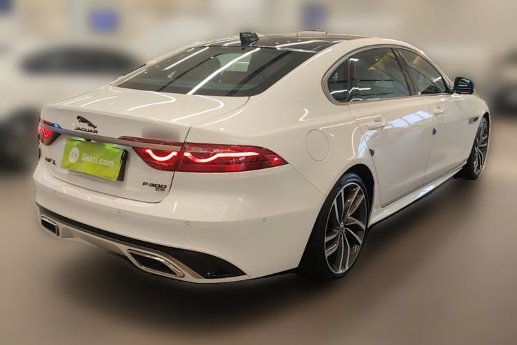 Used Jaguar XFL 2024 2.0T P300 Four-Wheel Drive Flagship Sport Gold Edition

