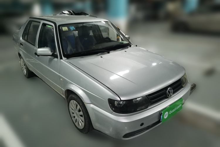 Used Volkswagen Jetta 2010 1.6L Partner Front Right 45 Deg