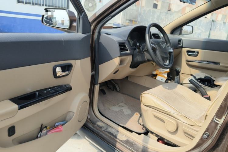 Used Wuling Hongguang 2014 1.5L S Comfort Model
