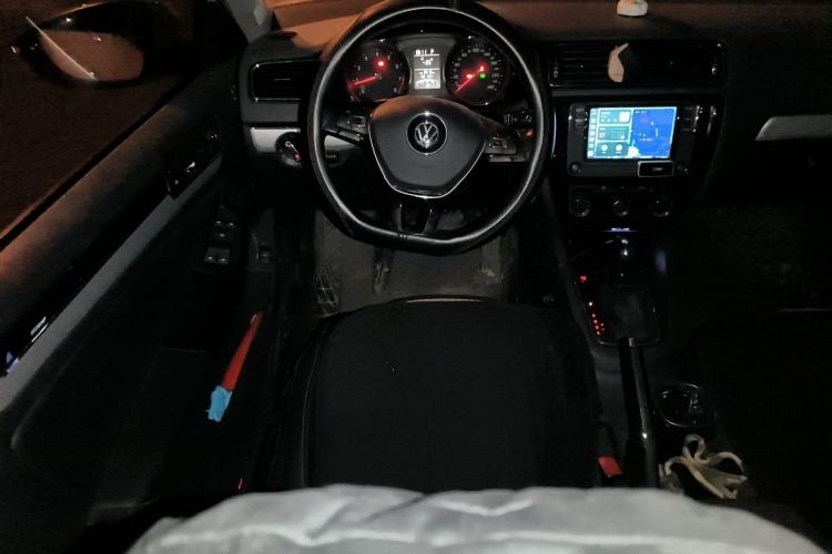 Used Volkswagen Sagitar 2018 1.6L Automatic Comfort Model Steering Wheel