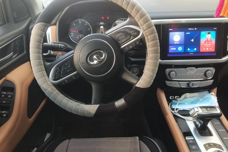 Used Great Wall Poer 2021 2.0T Global Version Automatic Diesel 4x4 Sporty Standard Cab GW4D20M Steering Wheel