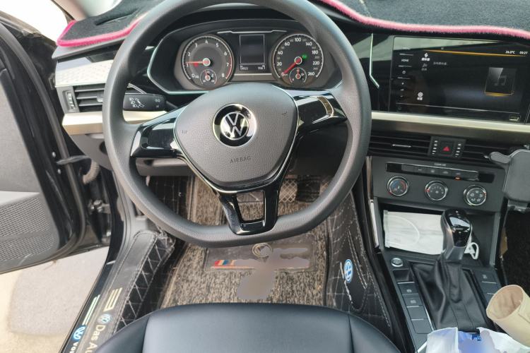 Used Volkswagen Passat 2020 Revised Version 280TSI Business Edition China VI Standard Steering Wheel