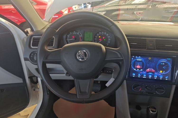 Used Skoda Rapid 2016 1.6L Automatic Chuanxing Edition Steering Wheel