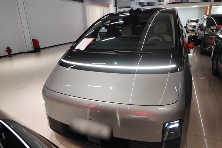 Used Li Auto MEGA 2024 Ultra Model
