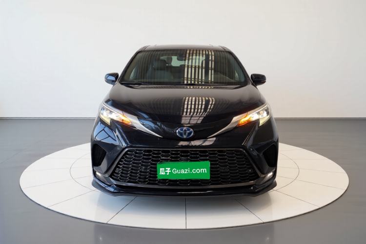 Used Toyota Granvia 2023 2.5L Hybrid Flagship VIP Edition
