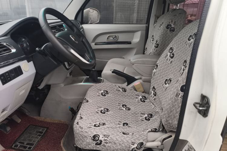 Used Jinbei New Hiace X30L 2016 1.5L Wealth Edition Van DLCG14 Left Front Seat