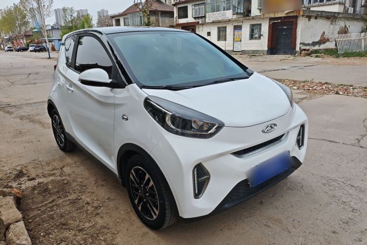 Used Chery QQ Little Ant 2022 Restyled Version Sweet Pink Edition Half-Sugar Version 30.6 kWh 30 kW 301 km Front Right 45 Deg